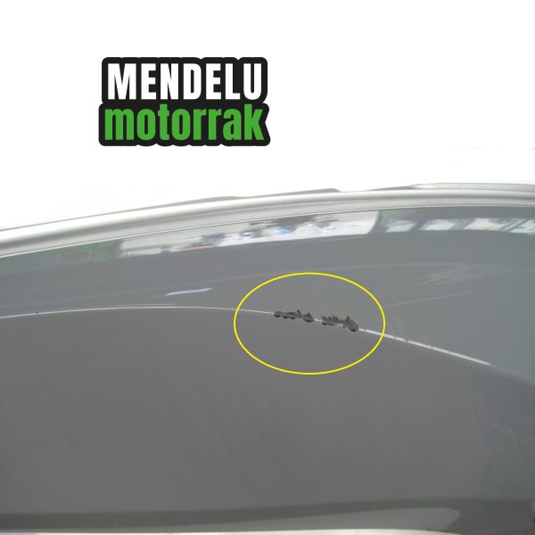 Carenado lateral trasero derecho y moldura para Honda SH 300 2015-2020 (SH300). Ref: 83500-K53-D000 / 83410-K53-D000