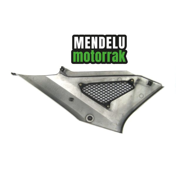 Tapa izquierda, carenado bajo asiento Honda CBF 250 (CBF250). Ref: 83640-KPF-9600