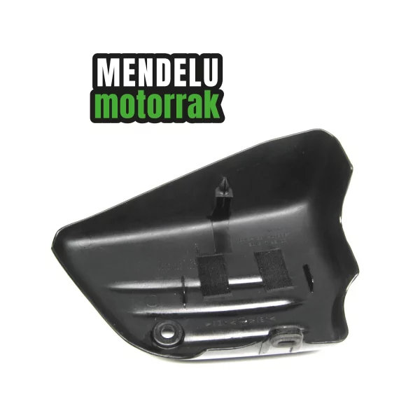 Tapa cubierta lateral izquierda Honda VT 125 Shadow 1999-2007 (VT125). Ref: 83600-KGBA-6100 / 83600-KGB-610