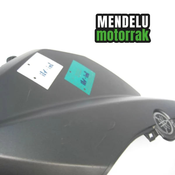 Carenado delantero derecho superior de Yamaha X-MAX 125 14-16 (YP125R). Ref: 1SD-F835H-00 / 1SD-F835H