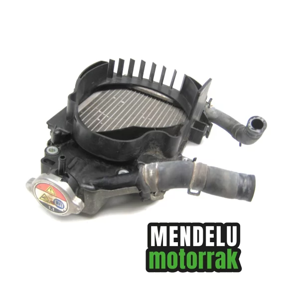 Radiador de Honda SH 125 2013-2016 (SH125). Ref: 19100-KWN-781 / 19150-K01-900 