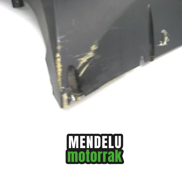 Carenado quilla izquierda de Peugeot 50 SpeedFight 4. Ref: 1179251000 / 2003162100