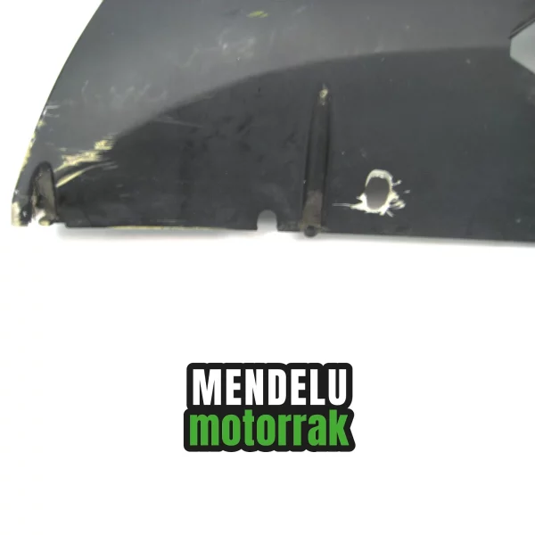 Carenado quilla izquierda de Peugeot 50 SpeedFight 4. Ref: 1179251000 / 2003162100