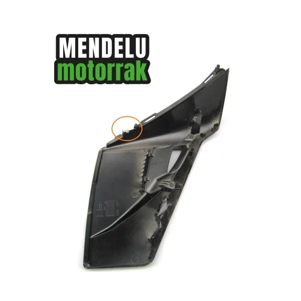 Carenado delantero izquierdo de Peugeot 50 SpeedFight 4. Ref: 1178741100 / 2003003400 L /1178741300 / 2003003500 L