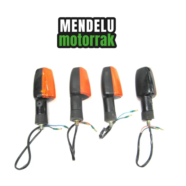 Conjunto intermitentes delanteros y traseros de Honda CBF 250 (CBF250). Ref: 33404-KGA-900 / 33410-KGA-B01 / 33454-KGA-900 / 33605-KRH-D00 / WAGNER 11/12 50R-004105