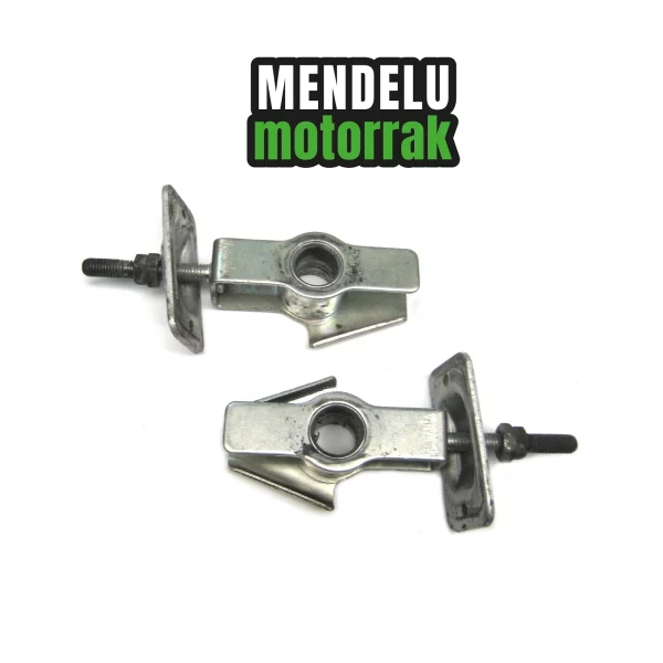 Pareja de reguladores, tensores de cadena de Honda CBF 250 (CBF250). Ref: 40543-MCG-000 / 40546-KPF-900