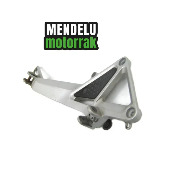 Soporte estriberas derecho de Honda CB 600 F Hornet 2003-2004 (CB600F PC36). Ref: 50650-MBZ-G00ZB / MBZ-R