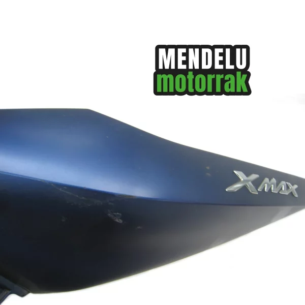 Carenado trasero colin izquierdo, cubierta lateral de Yamaha X-MAX 300 2017-2022 (CZD300 BY3). Ref: BL1-F1731-00